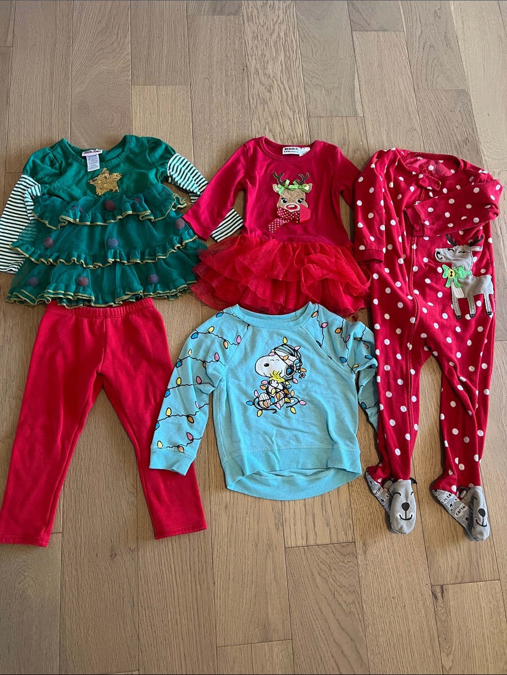 Size 2t Christmas set girls